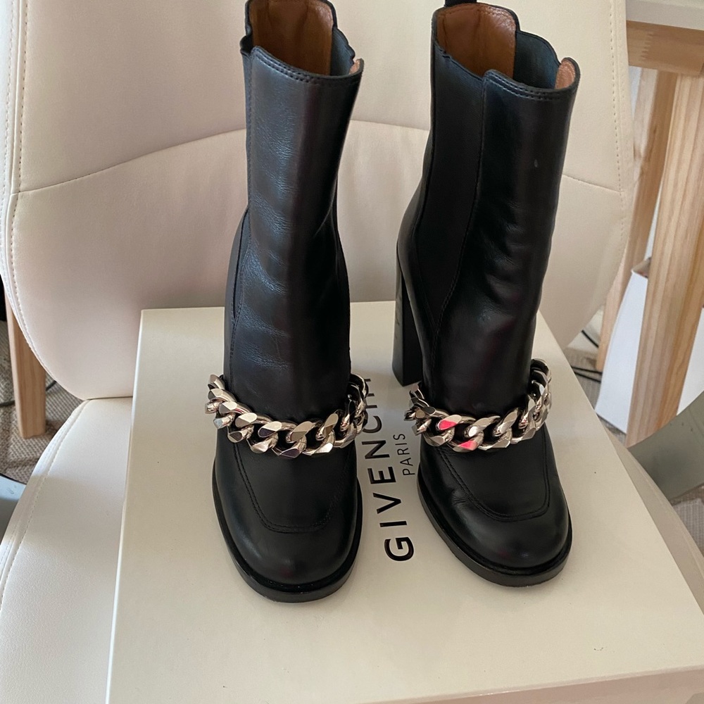 Givenchy silver chain embellished leather boots - Picture 3 of 5
